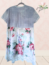 Load image into Gallery viewer, gorgeous pink rose boutique & white chunky crochet lace duster coverup Lagenlook free oversize