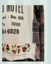 Load image into Gallery viewer, calico cat duster