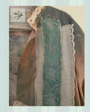 Load image into Gallery viewer, drapery vintage brocade duster