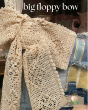 Load image into Gallery viewer, Delft Blue Holland Vintage Needlepoint Tote Flea Market Book Bag