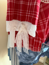Load image into Gallery viewer, Vintage tablecloth bouquet & bows oversized duster shirt Americana Crochet roses Plus 3X to 4X