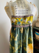 Load image into Gallery viewer, Golden Rod & Grass Vintage Feedsack Smock