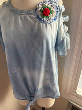 Load image into Gallery viewer, Lightweight denim cutout sleeve American Flag Crochet roses fits To XL