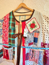 Load image into Gallery viewer, Vintage Patchwork Feedsack Crazy Quilt Jacket - Size 2X to 5X - Curvy Plus Oversized