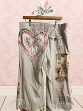Load image into Gallery viewer, romantic khaki LOVE heart lightweight capri flared Size 10 Large
