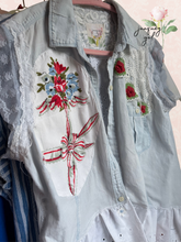 Load image into Gallery viewer, Light Denim Duster Vintage Tablecloth Poppy Ribbons &amp; Lace Bouquet - Size Large
