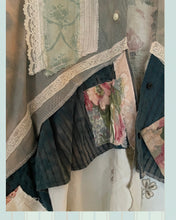 Load image into Gallery viewer, drapery vintage brocade duster
