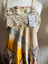 Load image into Gallery viewer, Golden Rod &amp; Grass Vintage Feedsack Smock
