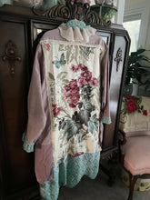 Load image into Gallery viewer, frankly fancy fringe 1940's barkcloth oxford cloth upcycled duster shirt
