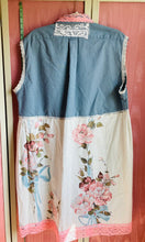 Load image into Gallery viewer, watercolor rose bouquet vintage fabric duster | coverup *Fits to XL*
