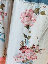Load image into Gallery viewer, watercolor rose bouquet vintage fabric duster | coverup *Fits to XL*
